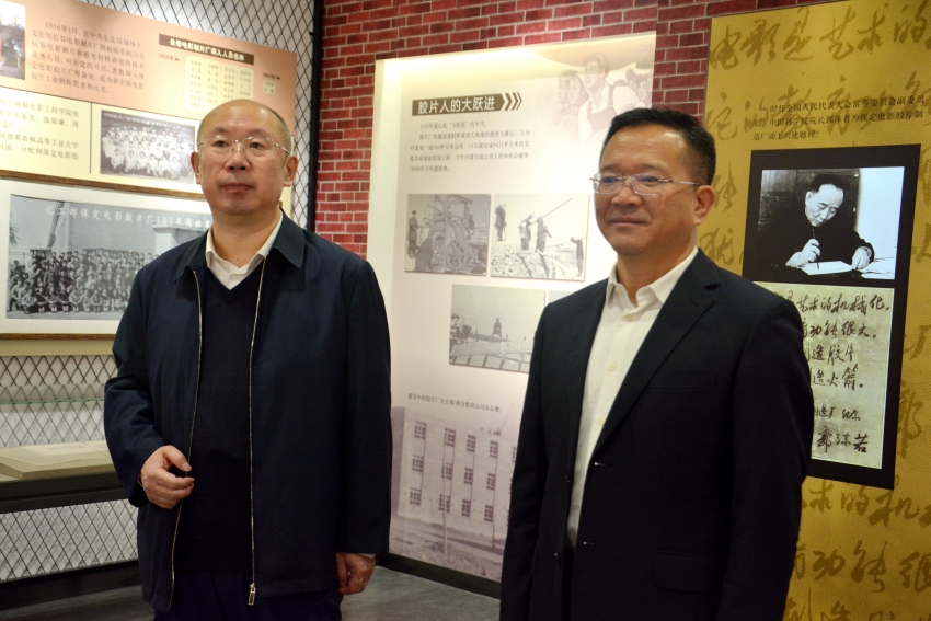 大唐國(guó)際副總經(jīng)理冷耀軍一行到中國(guó)樂(lè)凱走訪(fǎng)交流